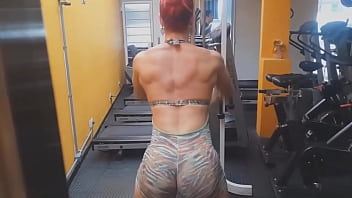 hot redhead in the gym