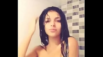 hot girl dancing in shower teasing