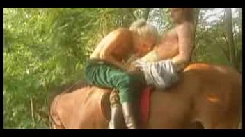 Sex zu Pferd