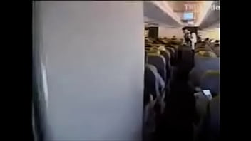 вы идете в самолет говорит стюардесса