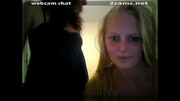 2 hot cirl on webcam chat171117