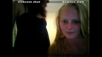 2 hot cirl on webcam chat061206