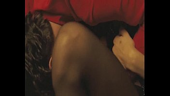 Eva Mendes divano sesso