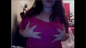 rileyxlove 20 yr old sexy chubby hottie showing boobs & pussy on cam-1