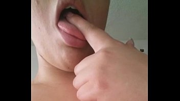 Fingering friend wants me to fuck her