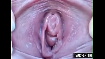 Vídeo pornô de buceta amadora grátis