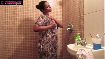 Amateur indische Babes Sex Lily Masturbation in der Dusche