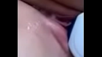 girlfriend making pussy squirt