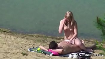 Молодая парочка трахается на пляже в Тиммендорфе и снимается на видео