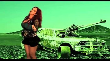 Sabrina Sabrok - The Blitzkrieg Bop (Offizieller Videoclip) Rockstars größte Brüste
