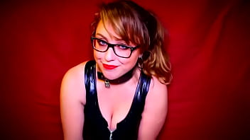 Die Feministin Laci Green bereitet sich auf die BDSM-Sitzung vor