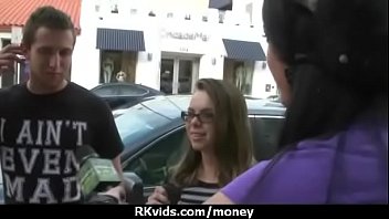 Amateur girl accepts cash for sex from stranger
