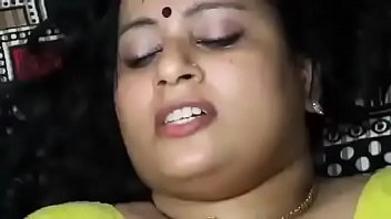 zia casalinga e zio vicino a Chennai facendo sesso