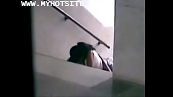 [kashtanka.tv] baise dans l'escalier