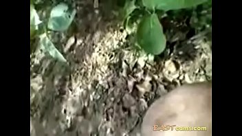 Indian slut outdoor in jungle gets hairy pussy fucked by ...
