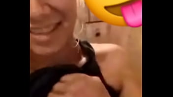 Paraguayan ass shaking her ass in the shower