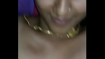 Desi indiano bhabhi traindo faz sexo com o cunhado sozinho no quarto