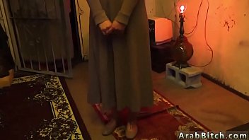 アラブのイスラム教徒のアフガンの売春宿が存在します！