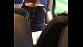 Couple ayant des relations sexuelles dans un train néerlandais