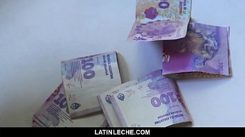 LatinLeche - Schüchterner lateinamerikanischer Hetero-Typ, der für Geld ohne Kamera vor der Kamera steht (Joel) (Remo)