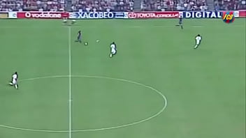 Ronaldinho s stunning goal against Sevilla (2003) - 360P