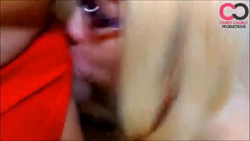 Hotwife beim Schwanzlutschen und Spermaschlucken mit einem Freund von xvideos (https://bit.ly/candycamilly)