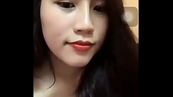 Chica llamando a Hanoi 400k Tran Duy Hung Khanh Huyen 0162821 1717