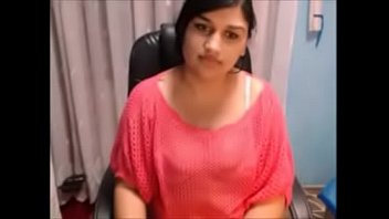 Indian Girl ( Big boob) showing her boobs & pussy