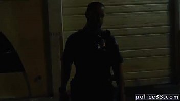 Police gay twinks se faire pénétrer par la police