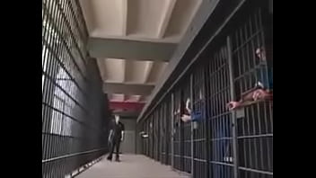gangbang della prigione belladonna