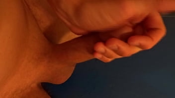 Jerking Off with Sideview Cumshot