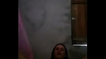 Nazinha Fingering and moaning a lot, all wet