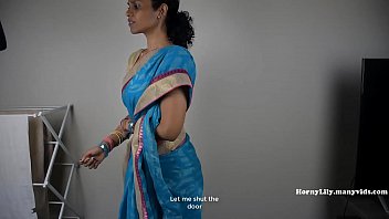 Mãe indiana satisfazendo seus buracos em Tamil