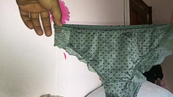 my sister's panties (19yrs)