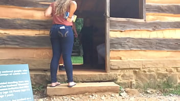 Candid Mexican teen booty in jeans
