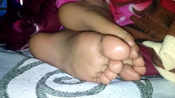 my step cousin's feet part.1