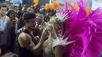 Backstage of Carnival 2019 prima di entrare nel Sambódromo - Sabrina Sato - Gaviões da Fiel