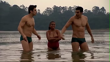 Paulão Cavalo and Denis volume in swim trunks