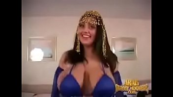 エキゾチックなアラブの熟女の性交