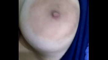 Girl showing tits on Whatsapp