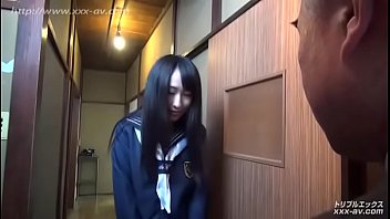 Squidpis - Uncensored Geiler alter Japaner fickt heiße Freundin und unterrichtet ihre Tochter