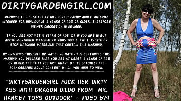 Dirtygardengirl fuck her dirty ass with Dragon dildo from mr. Hankey Toys outdoor