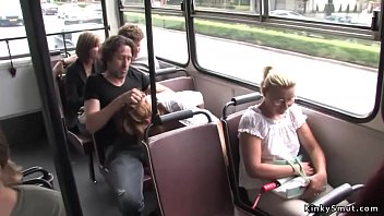 Châtaigne babe putain dans public bus