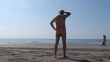 Nudismo in spiaggia