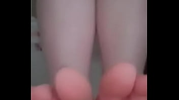Dedo do pé feminino 2