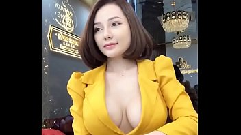 Sexy Vietnamese Who is she?