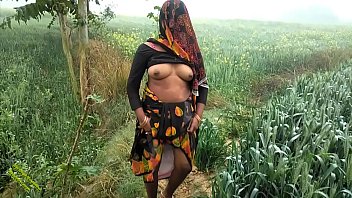 Sexo indiano ao ar livre Desi Radhika