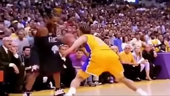 Allen Iverson rubbing his dick in tyronn lue's face