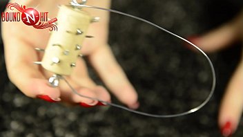 BDSM-DIY: Comment concevoir vous-même une roue nerveuse ou une roue à clous