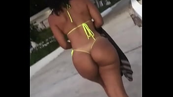 Micro Bikini ass